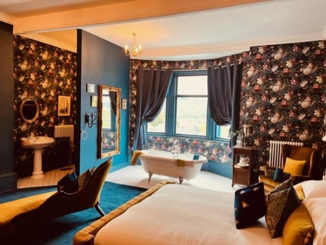 Mollys Boutique Hotel Илкли Екстериор снимка