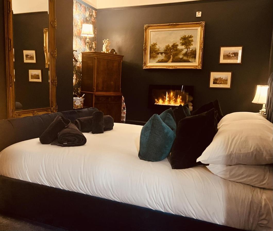 Mollys Boutique Hotel Илкли Екстериор снимка