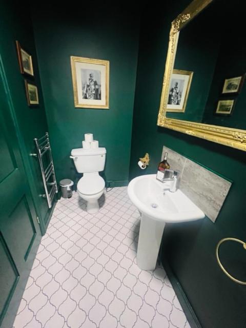 Mollys Boutique Hotel Илкли Екстериор снимка