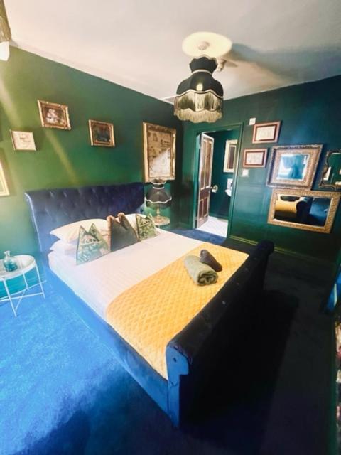 Mollys Boutique Hotel Илкли Екстериор снимка