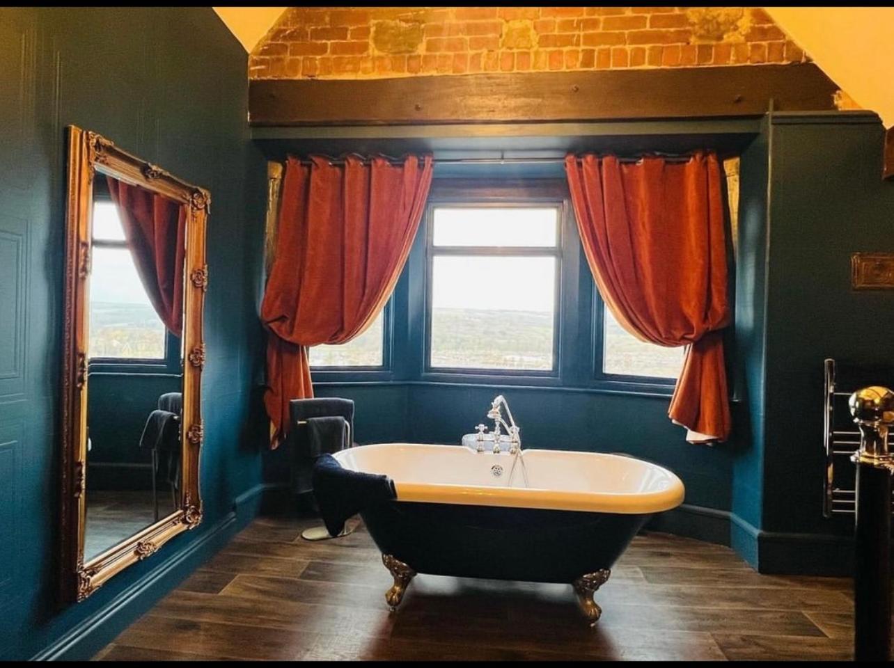 Mollys Boutique Hotel Илкли Екстериор снимка